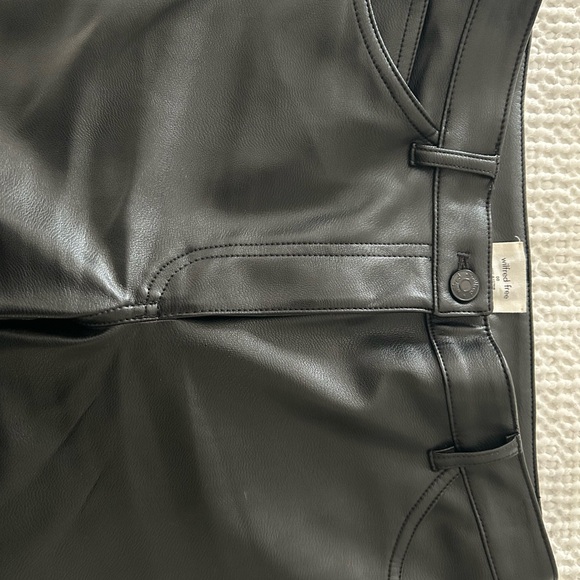 Wilfred Free vegan leather pants in black. - Picture 2 of 4